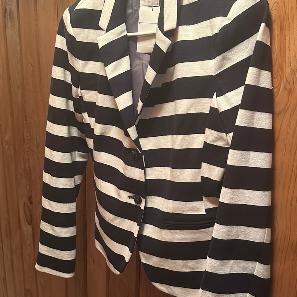 Black and white Academy Blazer size 4